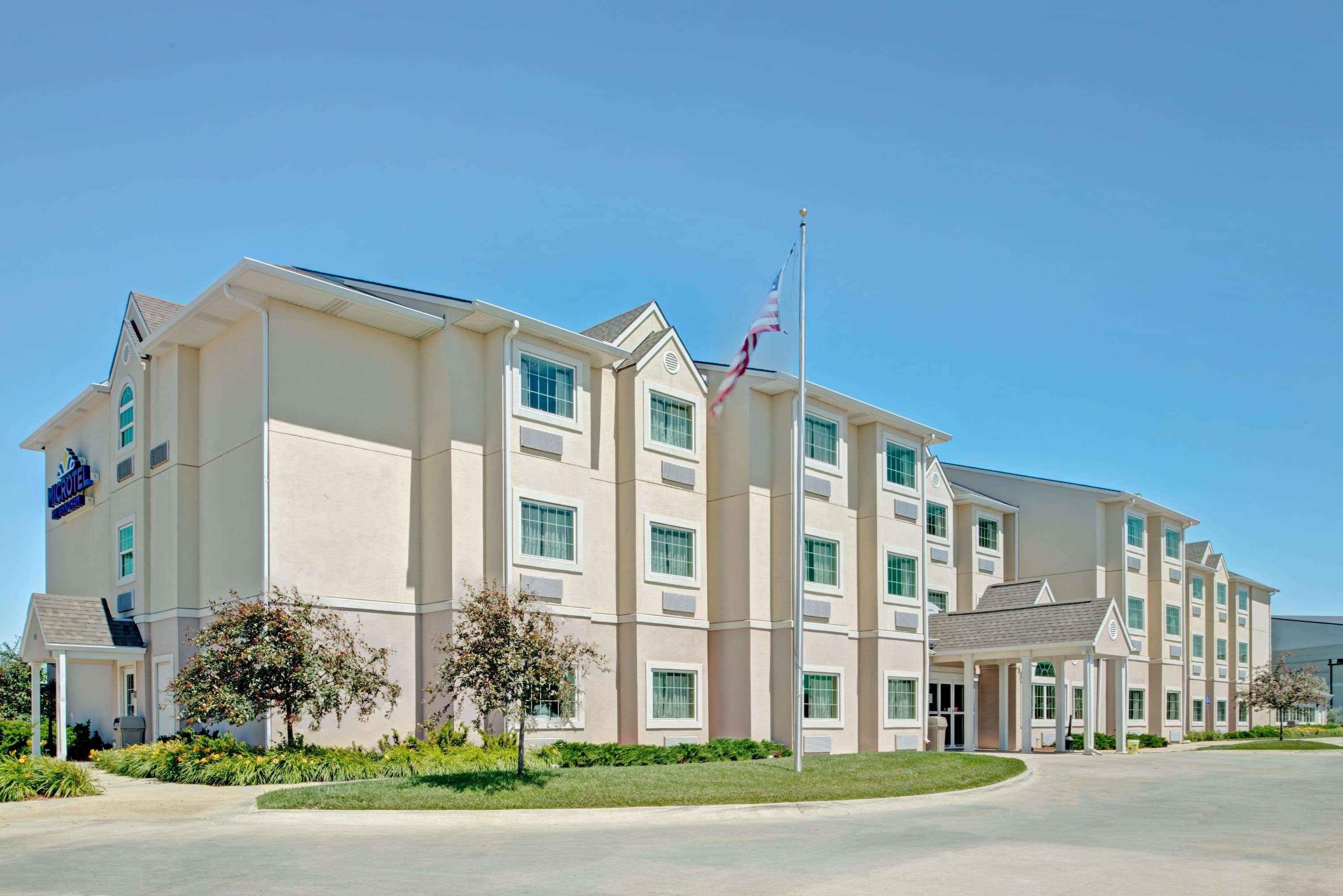Microtel Inn & Suites By Wyndham Bluffs Council Bluffs Exterior photo